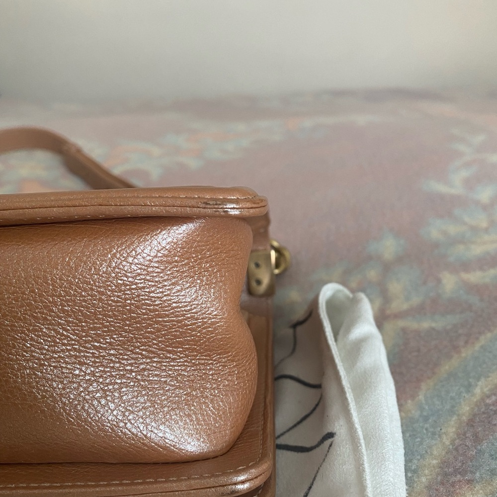 Chanel Le Boy Medium iridescent Bronze rose gold with Gold hardware - Picture 4 of 11